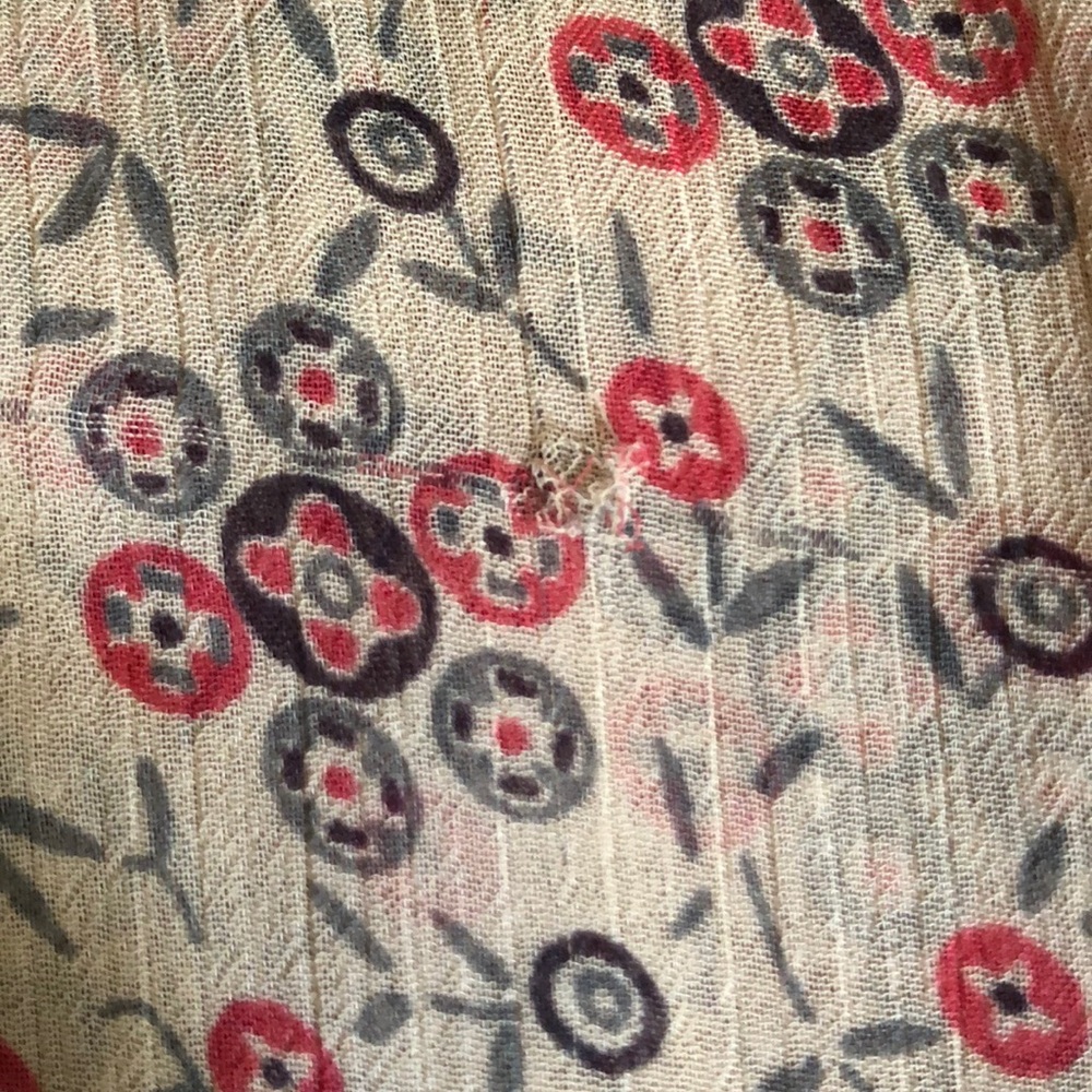 Petty patterned blouse - Picture 6 of 6